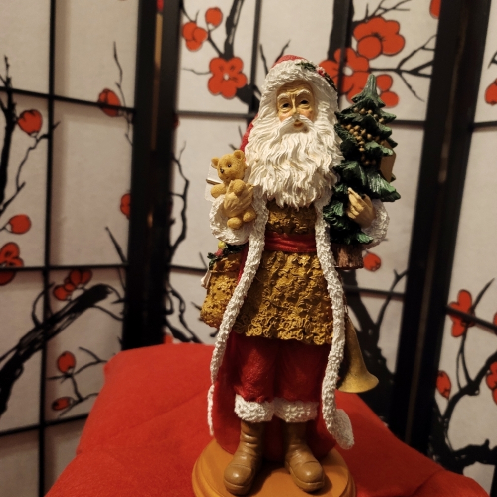 THROUGH THE YEARS FATHER CHRISTMAS UNIQUE RARE HAND CRAFTED NY LYNN HANEY